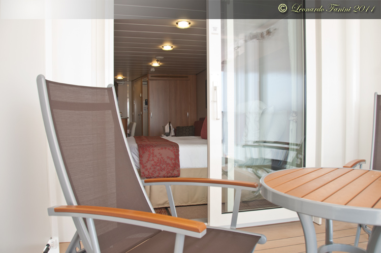  Celebrity Silhouette - una cabina ripresa dal terrazzino privato 