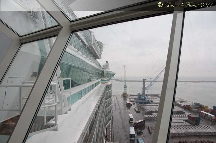  Liberty of the Seas - vista sul porto di Livorno 