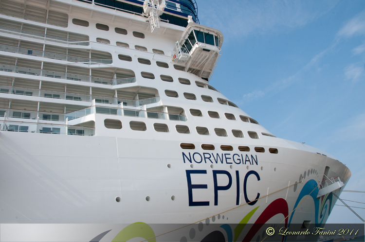  Norwegian Epic - vista di prua 