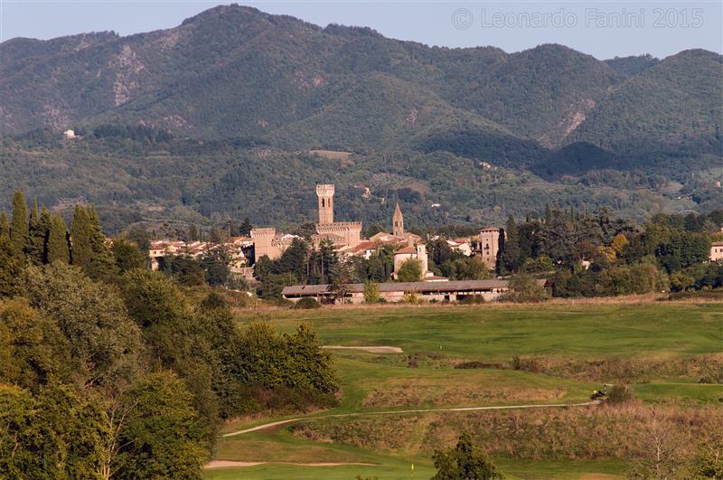 panorama di Scarperia e il suo castello