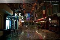 Liberty of the Seas - promenade